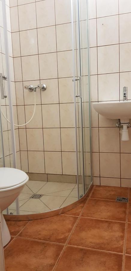 Wynajem Pokoi Hotel Колобжег Екстериор снимка
