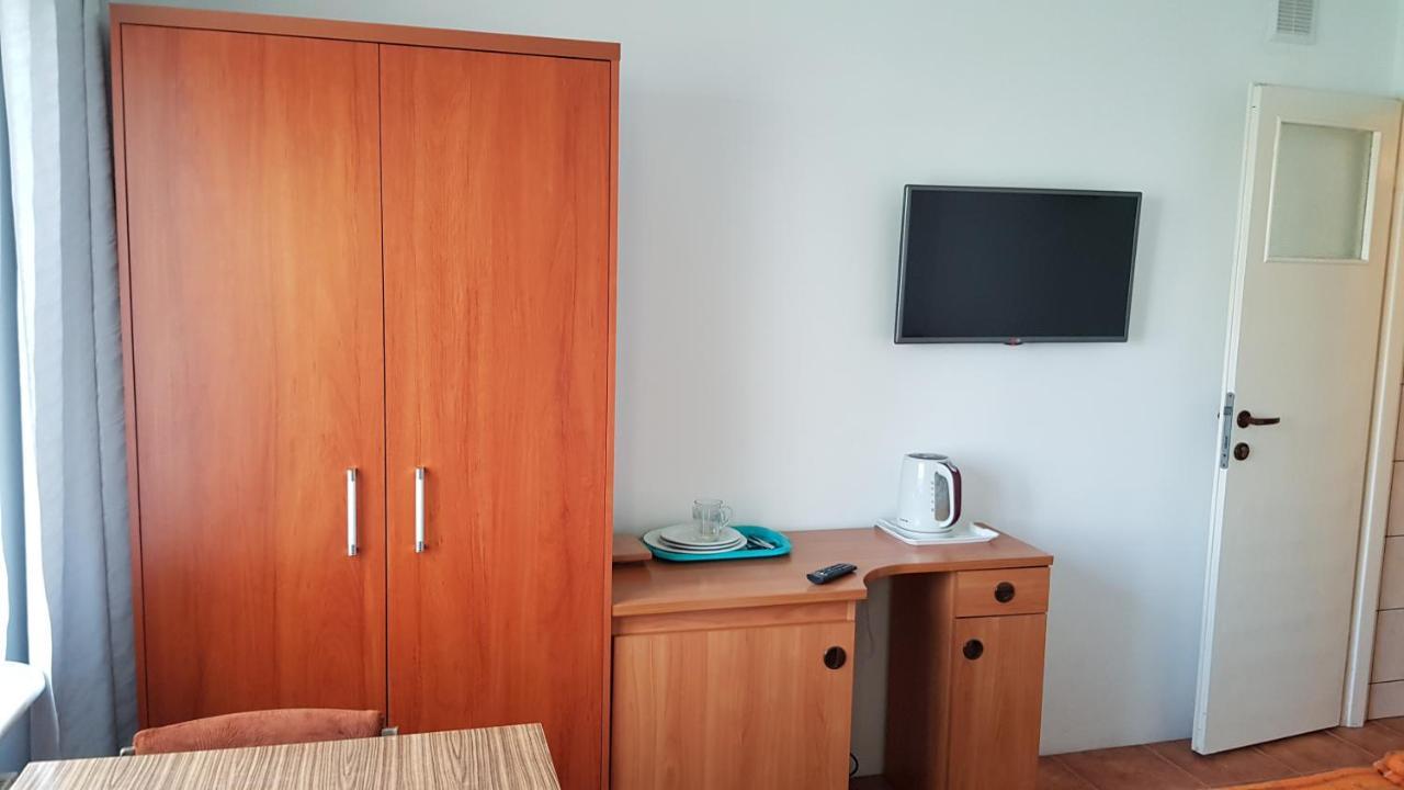 Wynajem Pokoi Hotel Колобжег Екстериор снимка