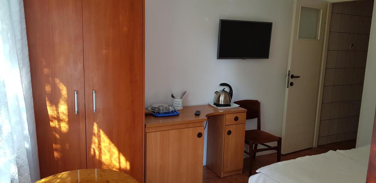 Wynajem Pokoi Hotel Колобжег Екстериор снимка
