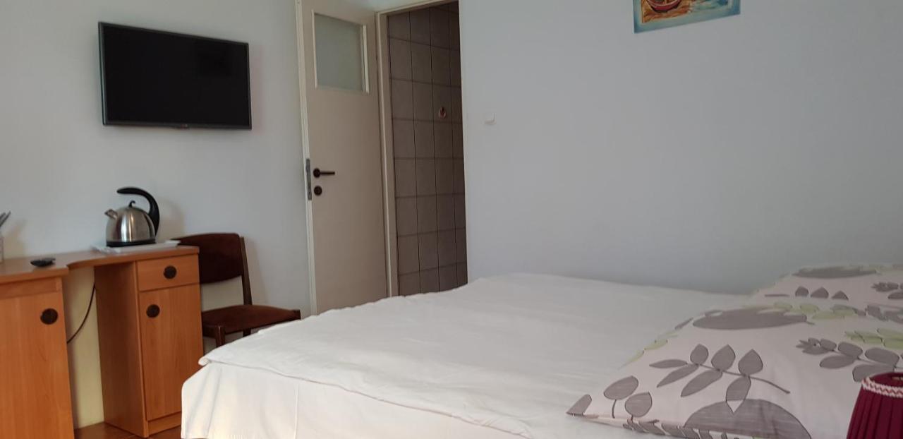 Wynajem Pokoi Hotel Колобжег Екстериор снимка